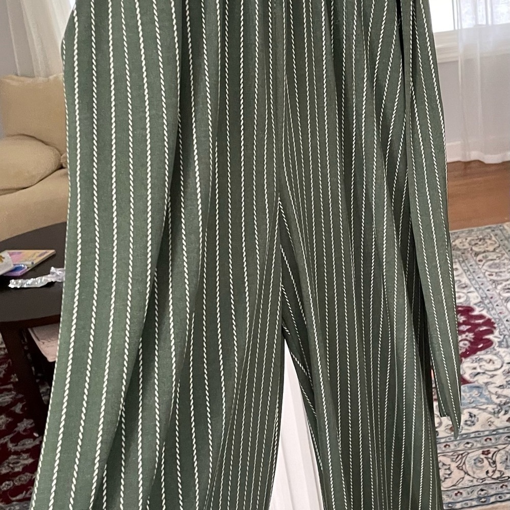 KaiTeigh women green striped crop Jumpsuit. New size S . V- neck sleeveless. - Picture 5 of 5